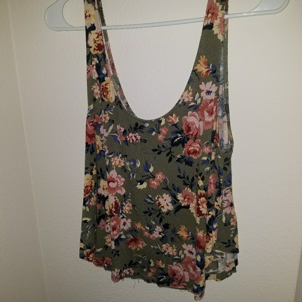 American Eagle crop top